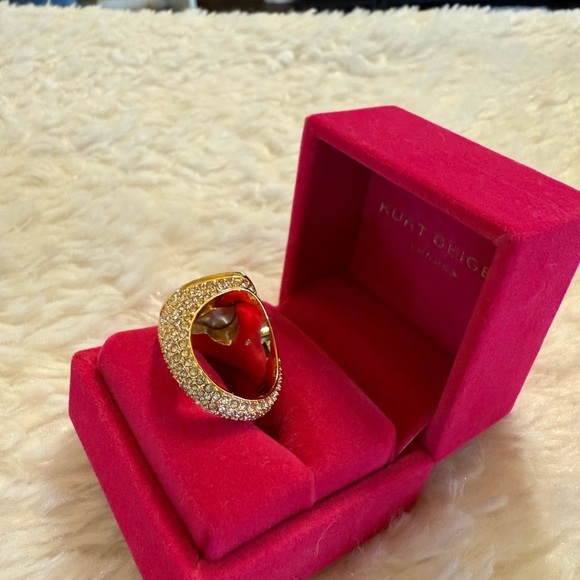 Kurt Geiger Vibrant Heart Ring NWOT - Picture 3 of 6
